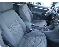 Volkswagen Golf 1.6 75kW - 12