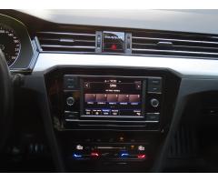 Volkswagen Passat 1.5 TSI 110kW - 25