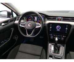 Volkswagen Tiguan 2.0 TSI 132kW - 9