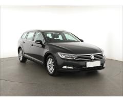 Volkswagen Passat 1.6 TDI 88kW - 1