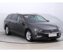 Volkswagen Passat 2.0 TDI 110kW - 1