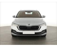 ŠKODA SUPERB COMBI 2.0TDI 140 LAURIN&K 4X4 DSG 7ST