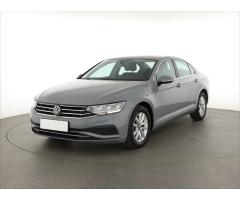 Volkswagen Passat 1.5 TSI 110kW - 3