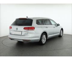 Volkswagen Passat 1.6 TDI 88kW - 7