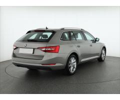 Škoda Superb 2.0 TDI 110kW - 7