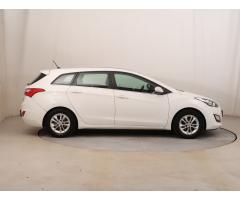 Hyundai i30 1.6 MPI 88kW - 8