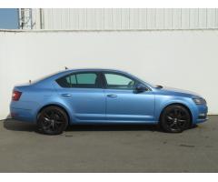 Škoda Octavia 2.0 TDI 110kW - 8