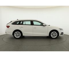 Škoda Octavia 1.5 TSI 110kW - 8