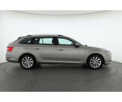 Škoda Superb 2.0 TDI 110kW - 8