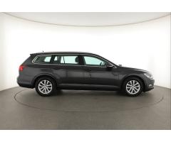 Volkswagen Passat 1.6 TDI 88kW - 8