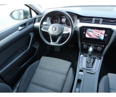 Volkswagen Passat 2.0 TDI 110kW - 9