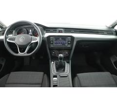 Volkswagen Passat 1.5 TSI 110kW - 9