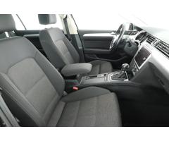 Volkswagen Passat 1.6 TDI 88kW - 10