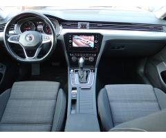 Volkswagen Passat 2.0 TDI 110kW - 10