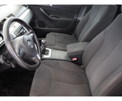 Volkswagen Passat 2.0 TDI 103kW - 13