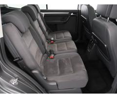 Volkswagen Touran 2.0 TDI 103kW - 13