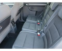 Volkswagen Touran 1.6 TDI 77kW - 15