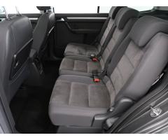 Volkswagen Touran 2.0 TDI 103kW - 15