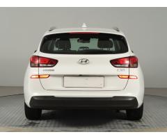 Hyundai i30 1.6 CRDi 100kW - 6