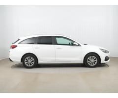 Hyundai i30 1.6 CRDi 85kW - 8