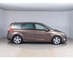 Renault Grand Scenic 1.9 dCi 96kW - 8