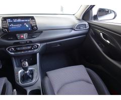 Hyundai i30 1.6 CRDi 85kW - 11