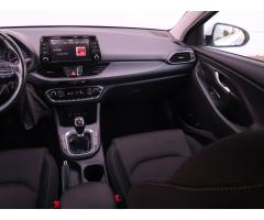 Hyundai i30 1.6 CRDi 100kW - 11