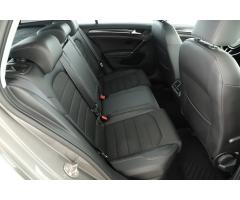 Volkswagen Golf 2.0 TDI 110kW - 11