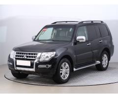 Mitsubishi Pajero 3.2 DI-D 140kW - 3