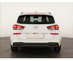 Hyundai i30 1.6 CRDi 85kW - 6