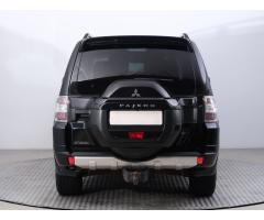 Mitsubishi Pajero 3.2 DI-D 140kW - 6