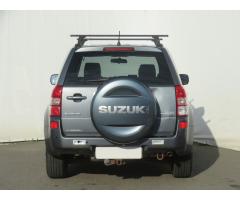 Suzuki Grand Vitara 2.0 103kW - 6