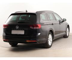 Volkswagen Passat 2.0 TDI 110kW - 7