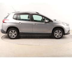 Peugeot 2008 1.2 PureTech 60kW - 8