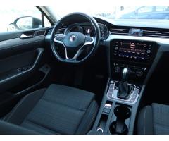 Volkswagen Passat 2.0 TDI 110kW - 9