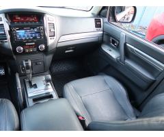 Mitsubishi Pajero 3.2 DI-D 140kW - 11