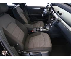 Volkswagen Passat 2.0 TDI 130kW - 12