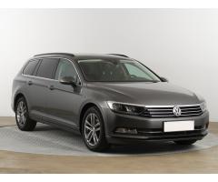 Volkswagen Passat 2.0 TDI 110kW - 1