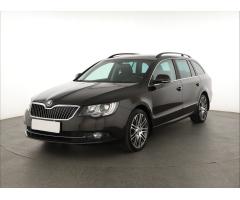 ŠKODA SUPERB COMBI 2.0TDI 140 LAURIN&K 4X4 DSG 7ST