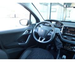 Peugeot 2008 1.2 PureTech 60kW - 9