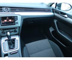 Volkswagen Passat 2.0 TDI 140kW - 11