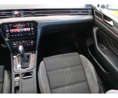 Volkswagen Passat 2.0 TDI 147kW - 11