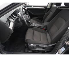 Volkswagen Passat 2.0 TDI 110kW - 16