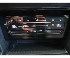 Volkswagen Passat 2.0 TDI 147kW - 25