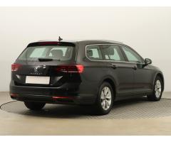 Volkswagen Passat 2.0 TDI 90kW - 7