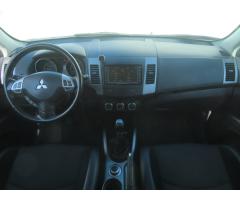 Mitsubishi Outlander 2.2 DI-D 130kW - 10