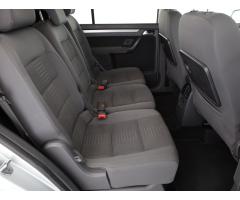 Volkswagen Touran 2.0 TDI 103kW - 11