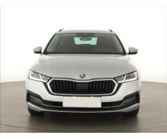 ŠKODA SUPERB COMBI 2.0TDI 140 LAURIN&K 4X4 DSG 7ST