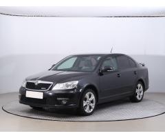 ŠKODA SUPERB COMBI 2.0TDI 140 LAURIN&K 4X4 DSG 7ST