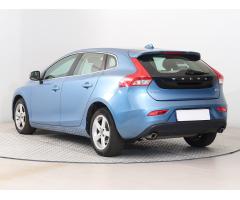 Volvo V40 2.0 D3 110kW - 5